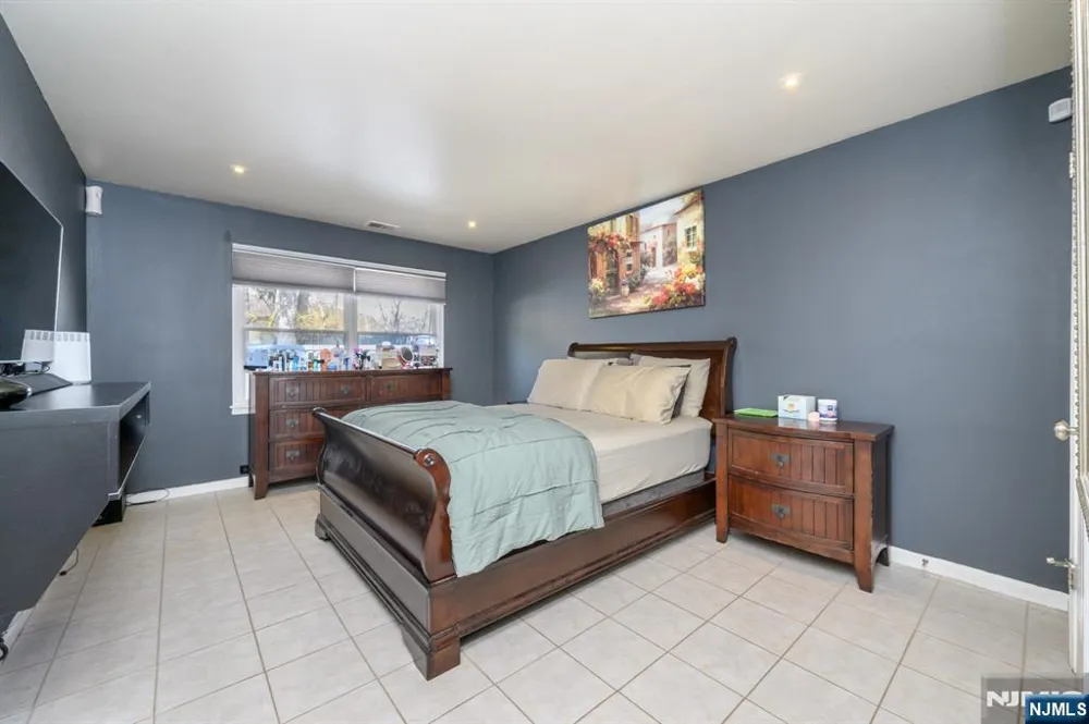235 Dakota Street 1 Paterson, NJ 07503