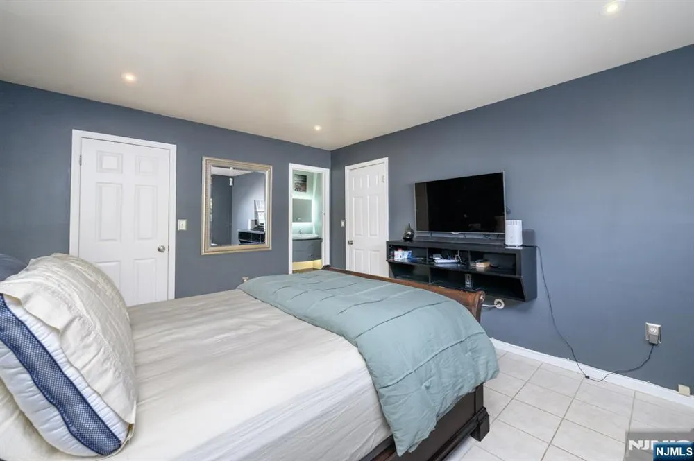 235 Dakota Street 1 Paterson, NJ 07503