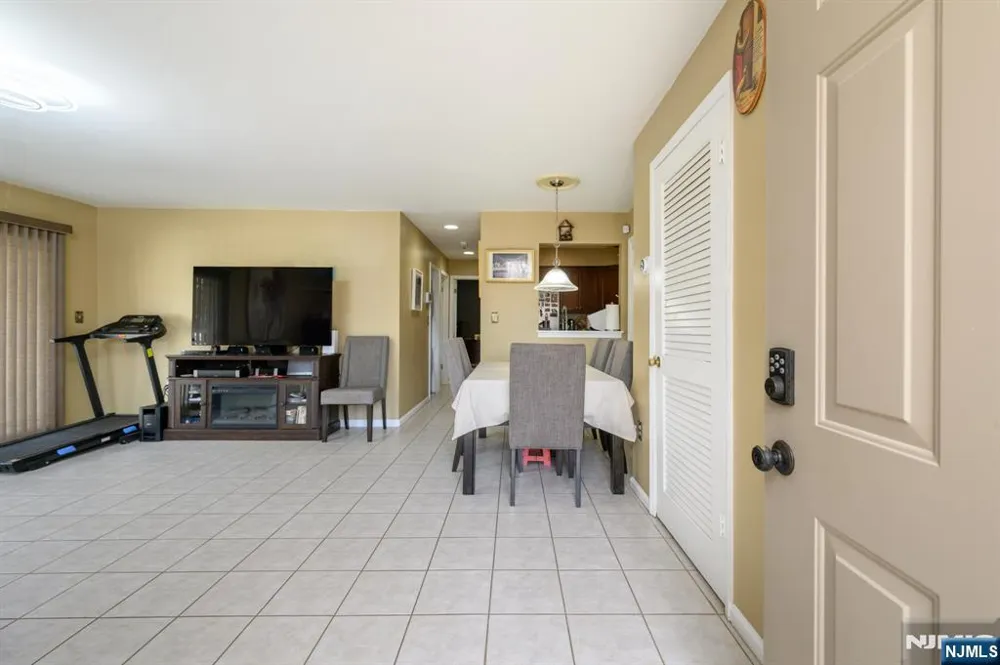 235 Dakota Street 1 Paterson, NJ 07503
