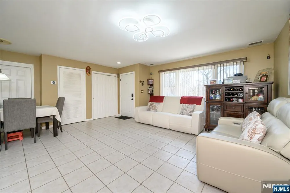 235 Dakota Street 1 Paterson, NJ 07503