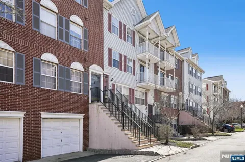 48 Cornerstone Lane