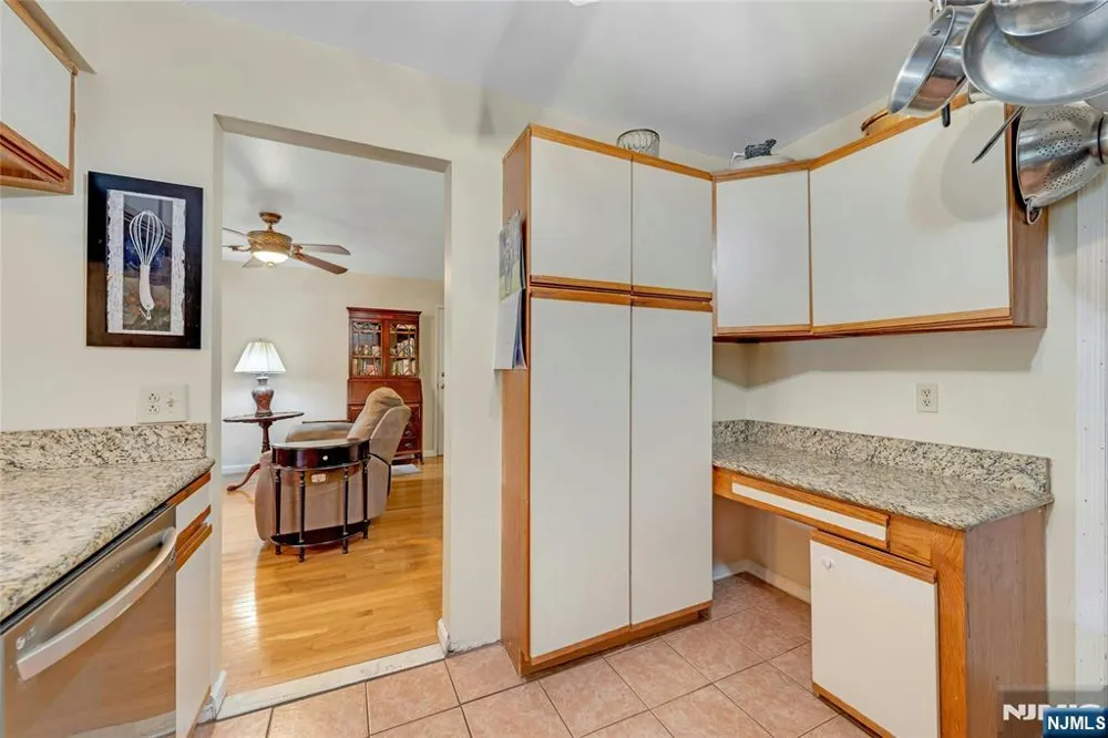 49 Quartz Lane #49 Paterson, NJ 07501