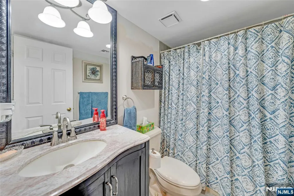 49 Quartz Lane #49 Paterson, NJ 07501