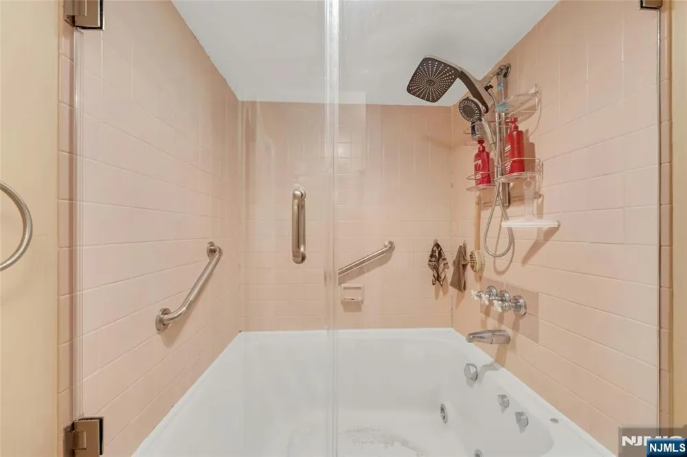 49 Quartz Lane #49 Paterson, NJ 07501