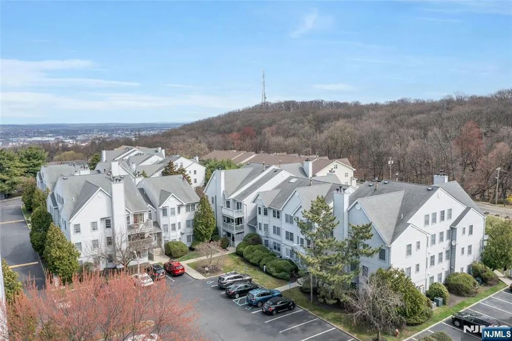 49 Quartz Lane #49 Paterson, NJ 07501