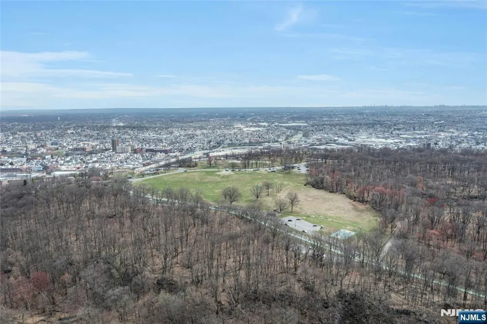 49 Quartz Lane #49 Paterson, NJ 07501