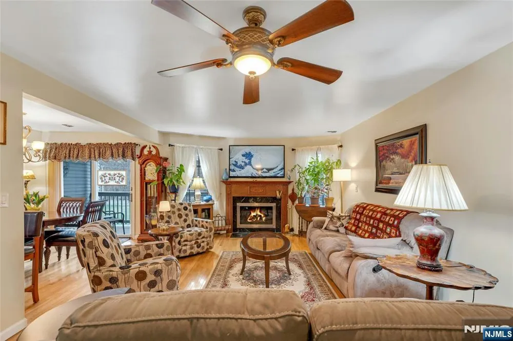 49 Quartz Lane #49 Paterson, NJ 07501