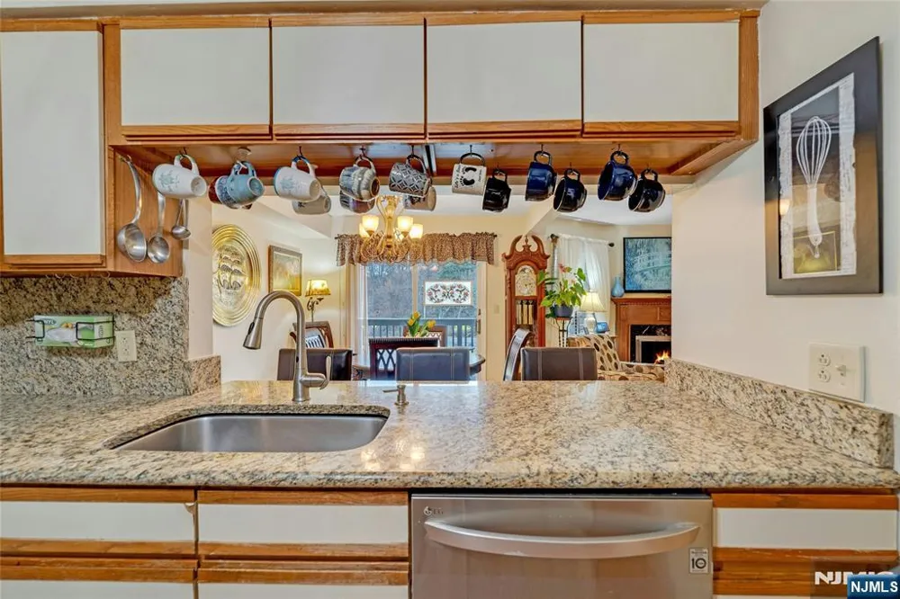 49 Quartz Lane #49 Paterson, NJ 07501