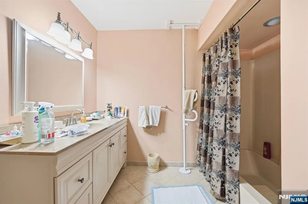 900 Valley Road Clifton, NJ 07013