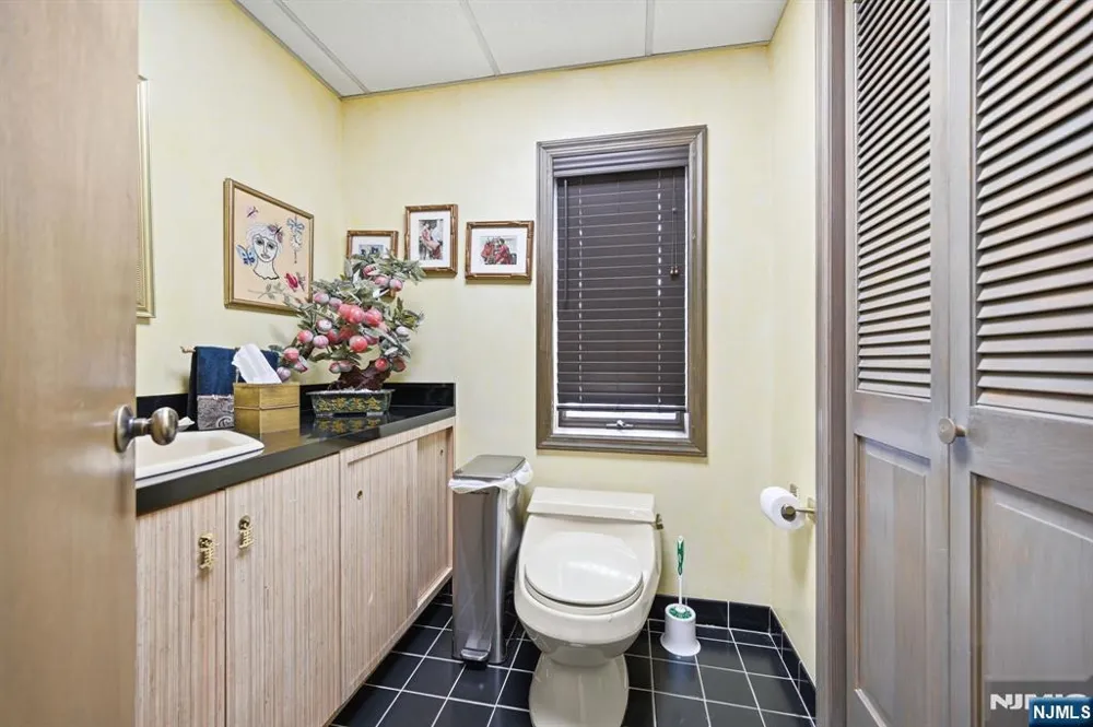 900 Valley Road Clifton, NJ 07013