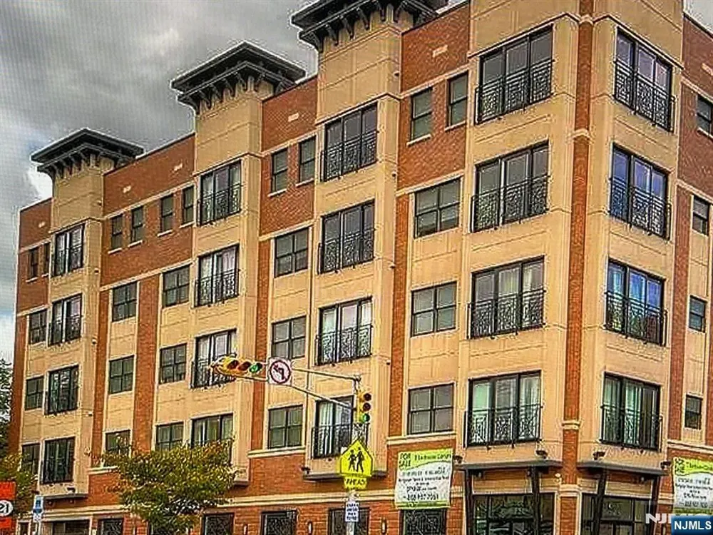 105-107 Broad Street 205 Newark, NJ 07104