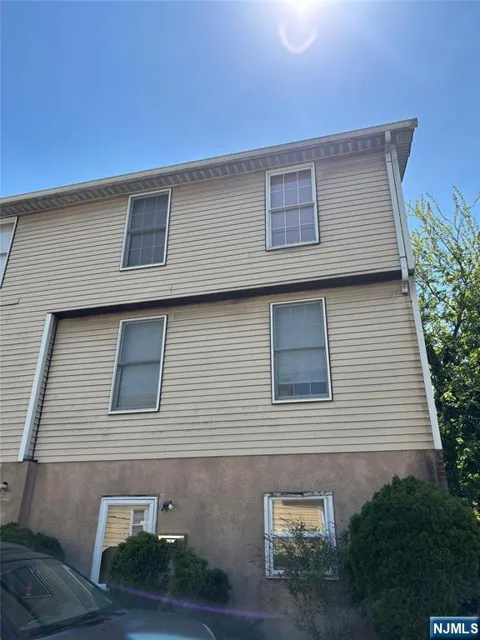 25 Wetmore Avenue 2