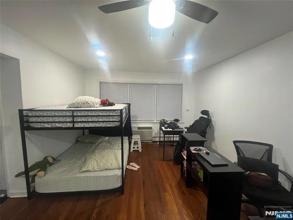 565 Grove F-12 Clifton, NJ 07013
