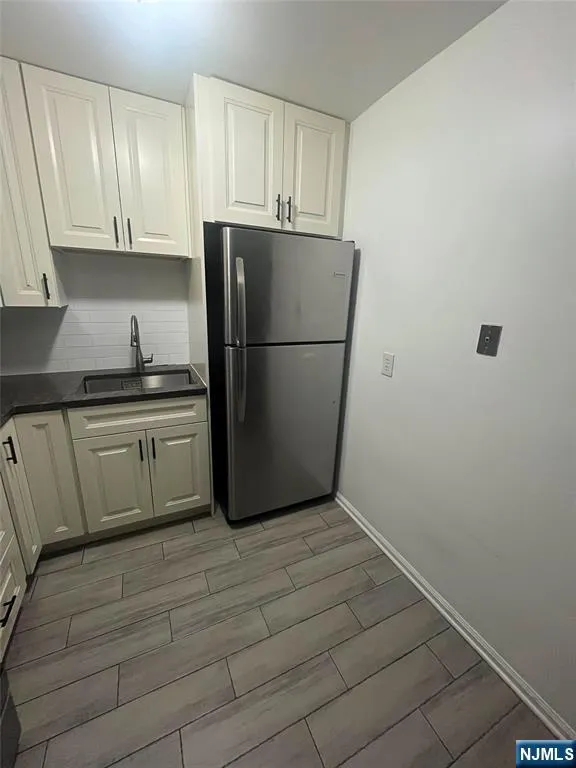 565 Grove F-12 Clifton, NJ 07013