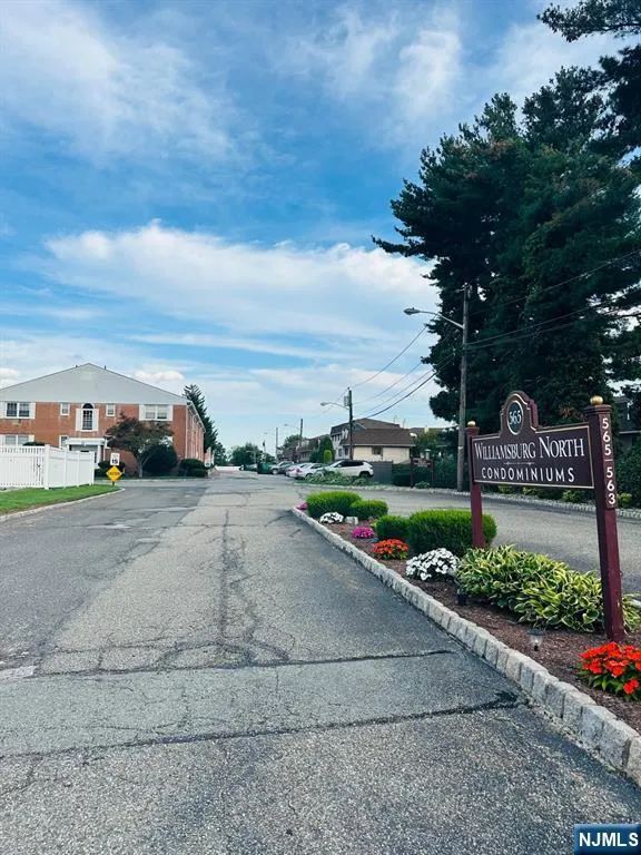 565 Grove F-12 Clifton, NJ 07013