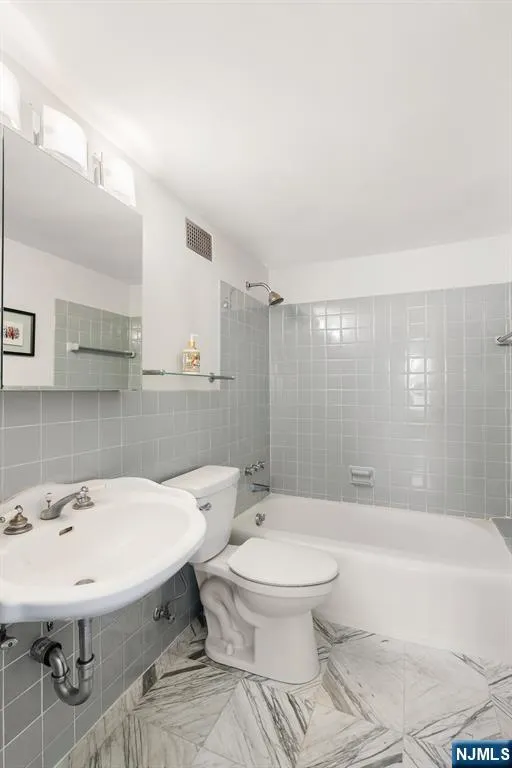 8800 E Boulevard East 005E North Bergen, NJ 07047