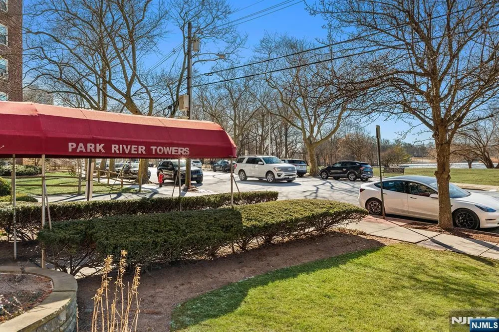8800 E Boulevard East 005E North Bergen, NJ 07047