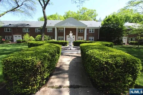 151 Palisade Avenue C2