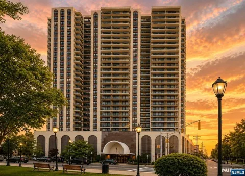 7855 Boulevard 1106