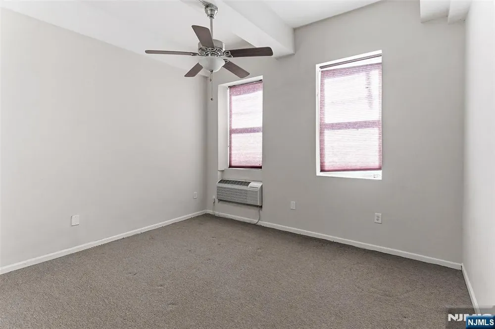 39-45 Bruen 4 Newark, NJ 07105
