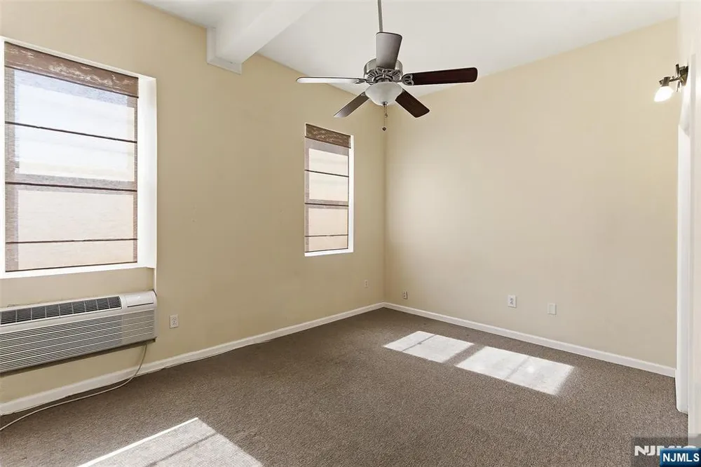 39-45 Bruen 4 Newark, NJ 07105