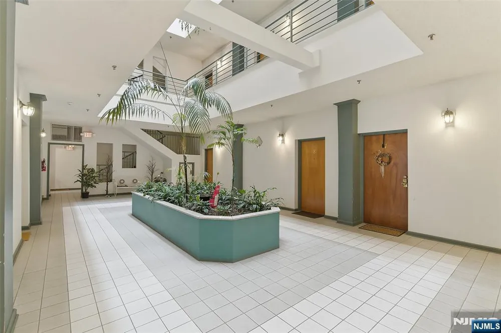 39-45 Bruen 4 Newark, NJ 07105