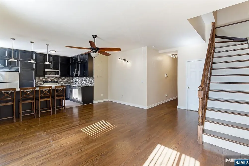 39-45 Bruen 4 Newark, NJ 07105