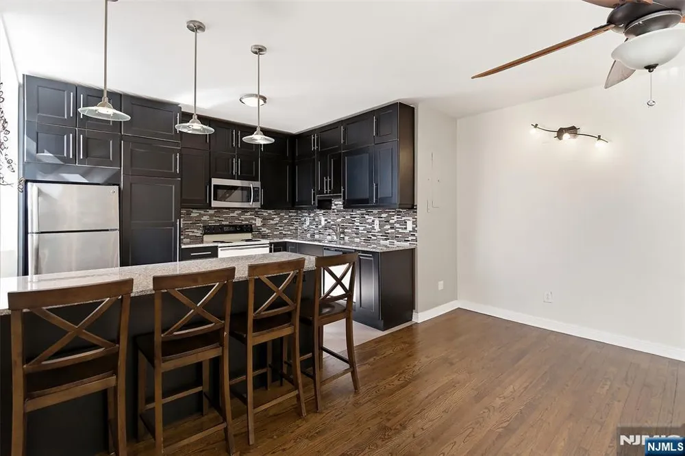 39-45 Bruen 4 Newark, NJ 07105