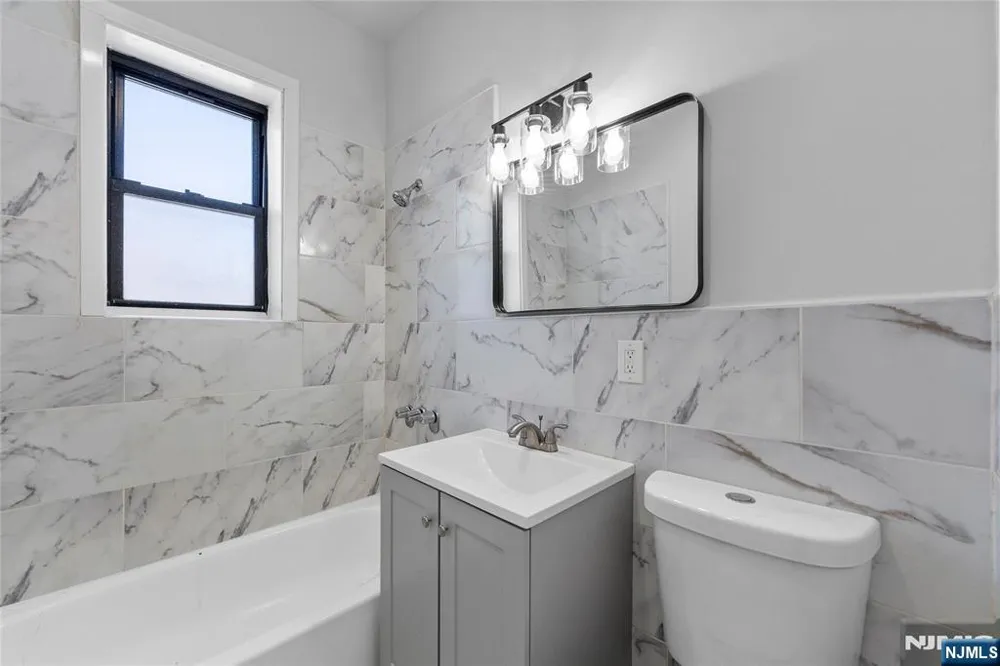 433 Lincoln Avenue C008B Orange, NJ 07050