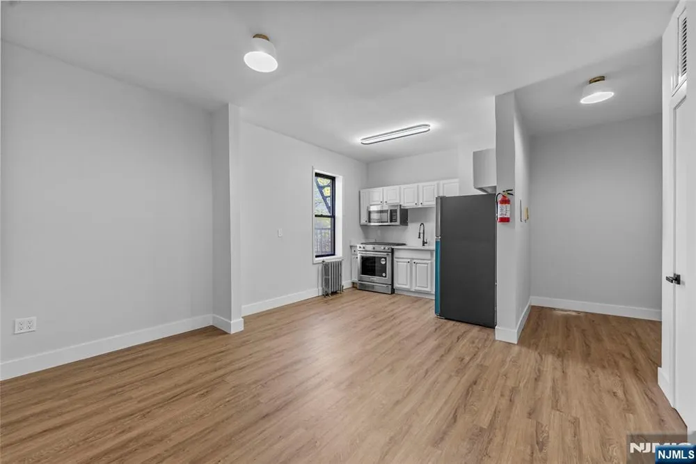 433 Lincoln Avenue C008B Orange, NJ 07050