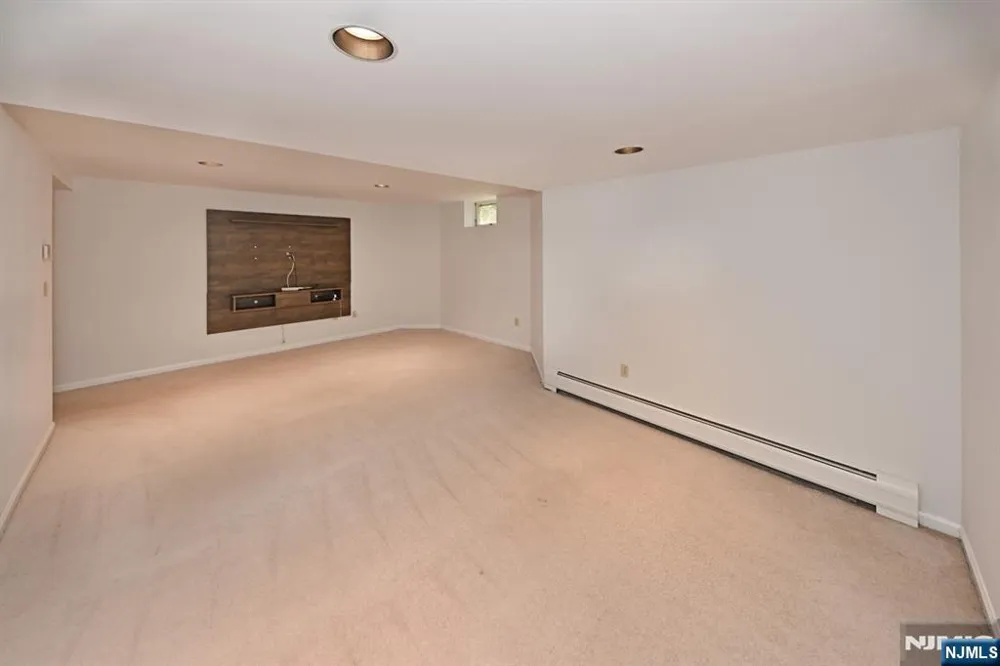 47 Bentley Drive Franklin Lakes, NJ 07417