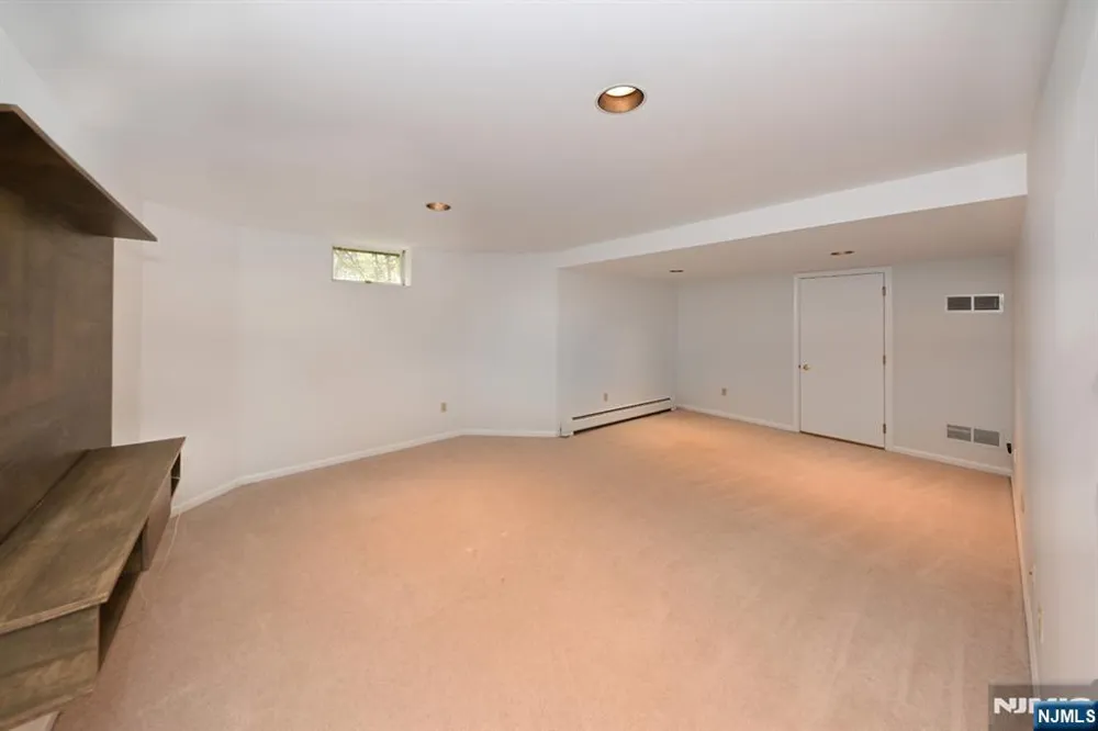 47 Bentley Drive Franklin Lakes, NJ 07417