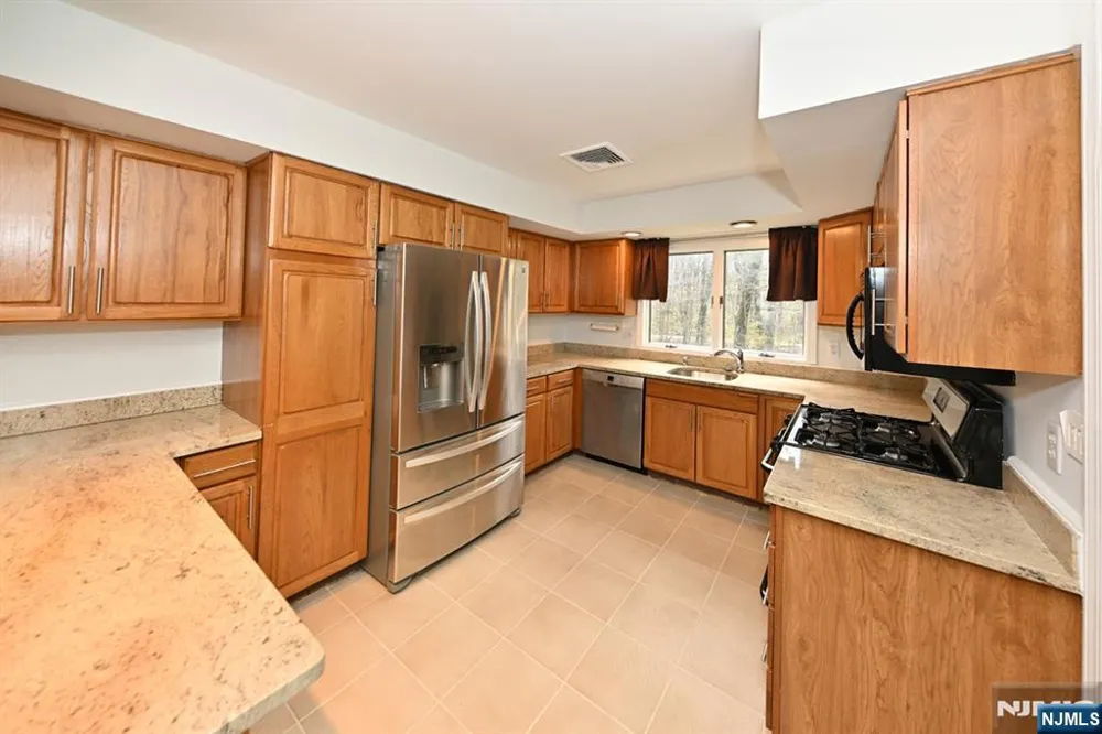 47 Bentley Drive Franklin Lakes, NJ 07417