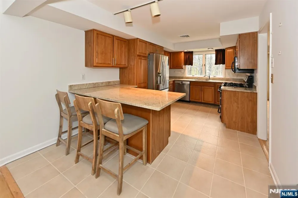 47 Bentley Drive Franklin Lakes, NJ 07417
