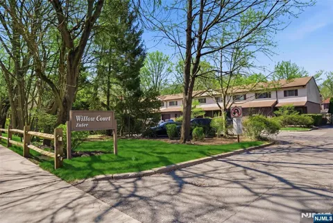 170 Knickerbocker Road