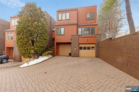 55 Hidden Ledge Road