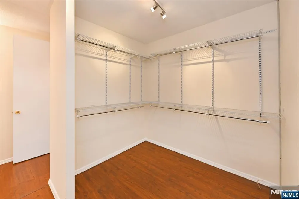 7004 Boulevard East 31A Guttenberg, NJ 07093