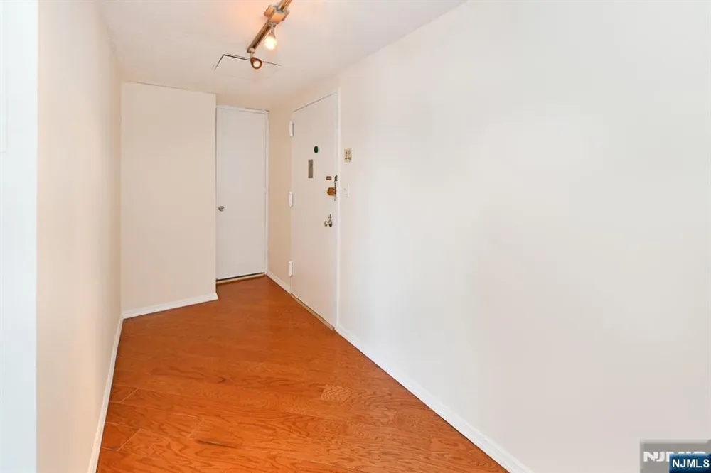 7004 Boulevard East 31A Guttenberg, NJ 07093