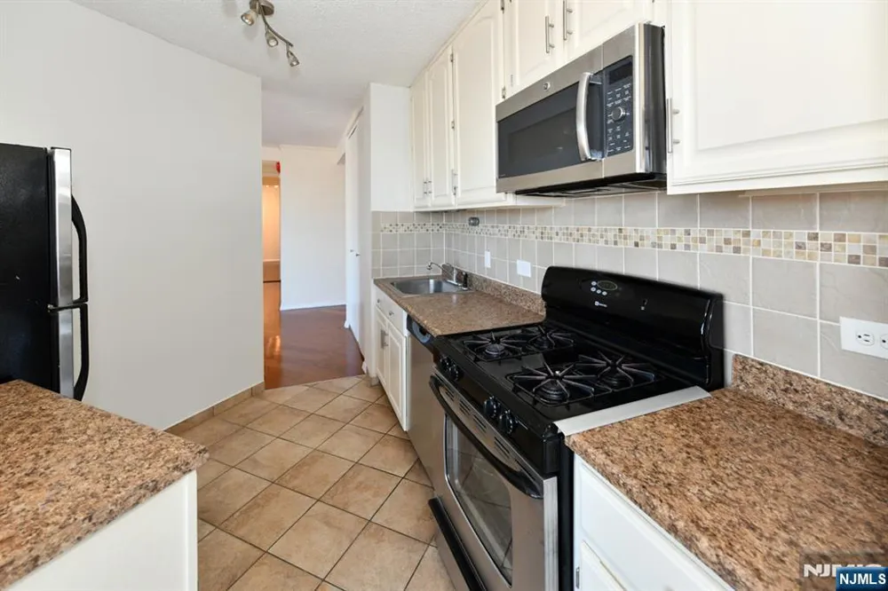 7004 Boulevard East 31A Guttenberg, NJ 07093