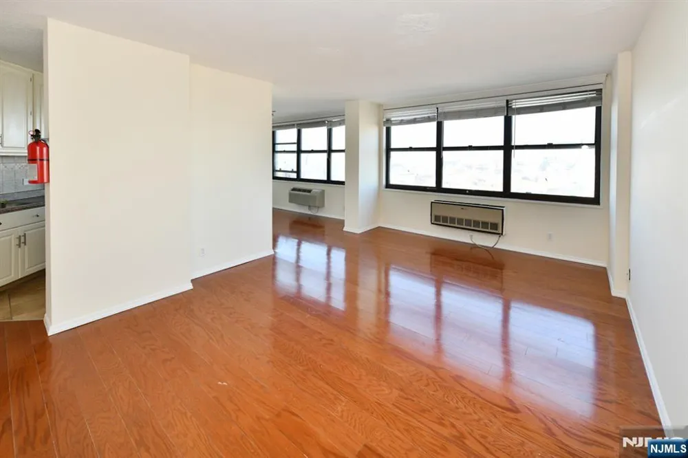 7004 Boulevard East 31A Guttenberg, NJ 07093