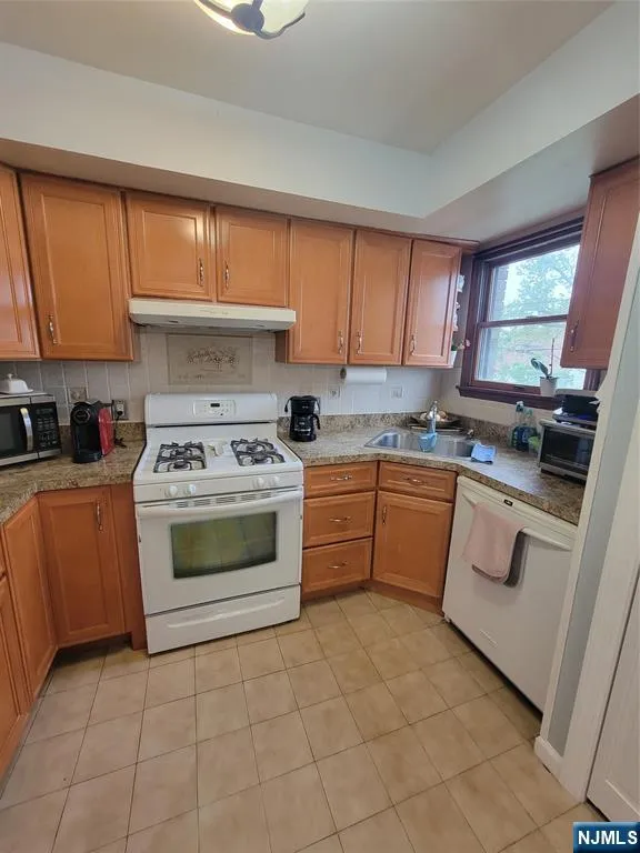 63-69 Rome Street Newark, NJ 07105
