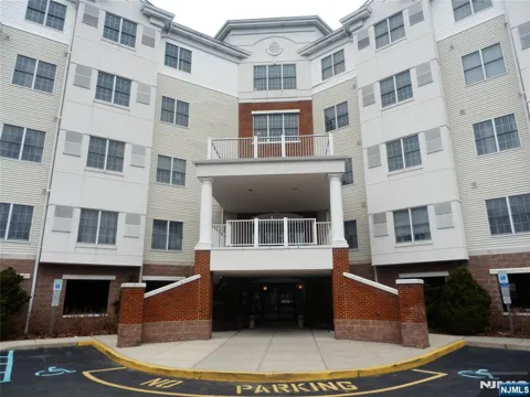189 Forest Avenue 307