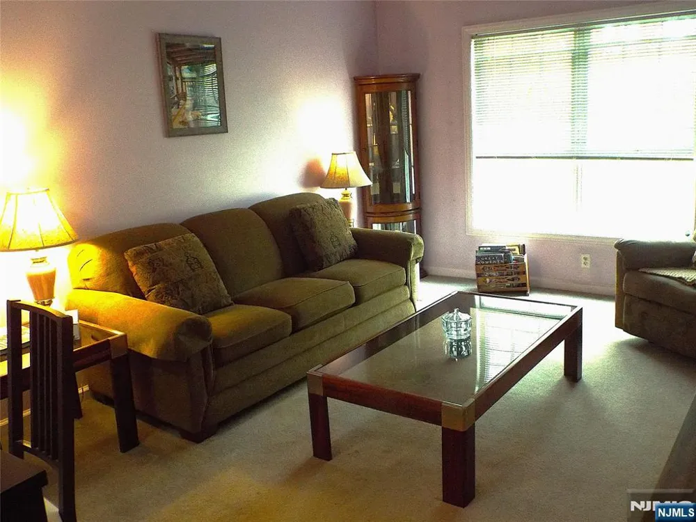 189 Forest Avenue 307 Paramus, NJ 07652