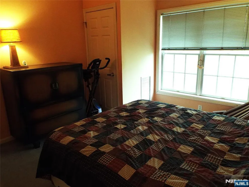 189 Forest Avenue 307 Paramus, NJ 07652