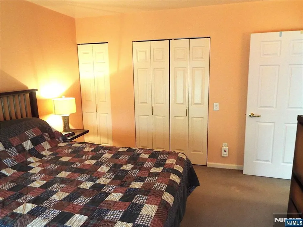 189 Forest Avenue 307 Paramus, NJ 07652