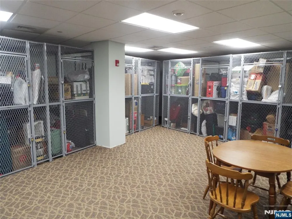 189 Forest Avenue 307 Paramus, NJ 07652
