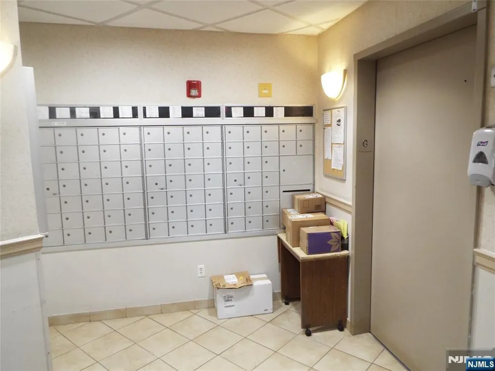 189 Forest Avenue 307 Paramus, NJ 07652