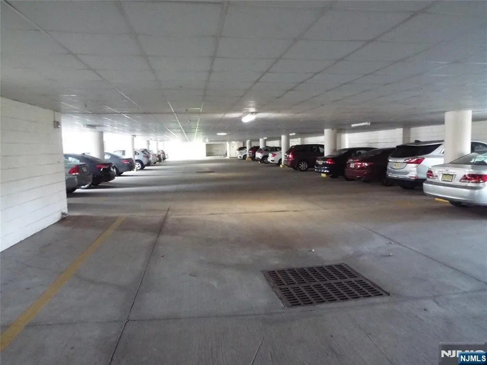 189 Forest Avenue 307 Paramus, NJ 07652