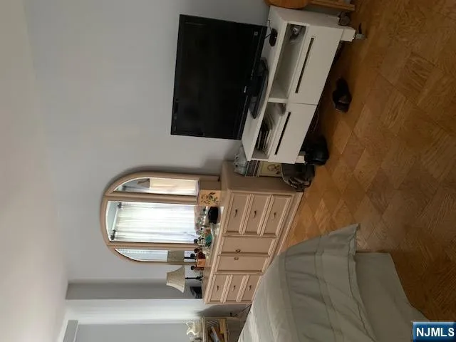 39 E 39th 7R Paterson, NJ 07514