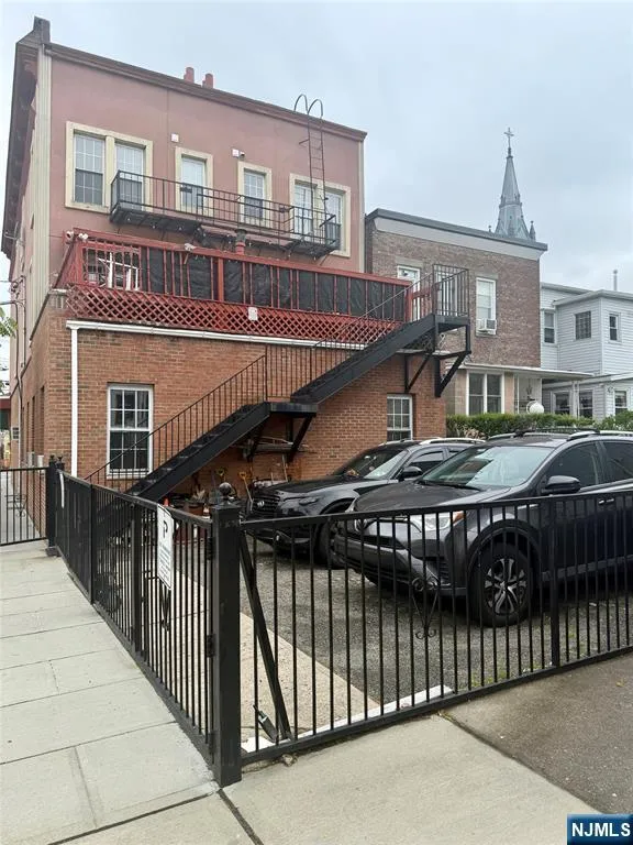 1300 Central 1 Union City, NJ 07087